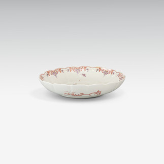 Große Schüssel aus einem Dessertservice (Aufsicht)