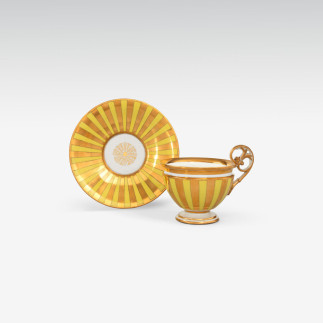 Teetasse mit Untertasse