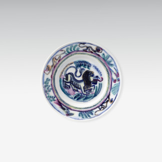 Musterteller mit einem Löwen und Affen