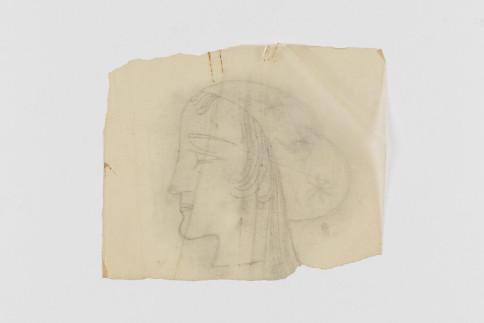 Pause: Weiblicher Kopf